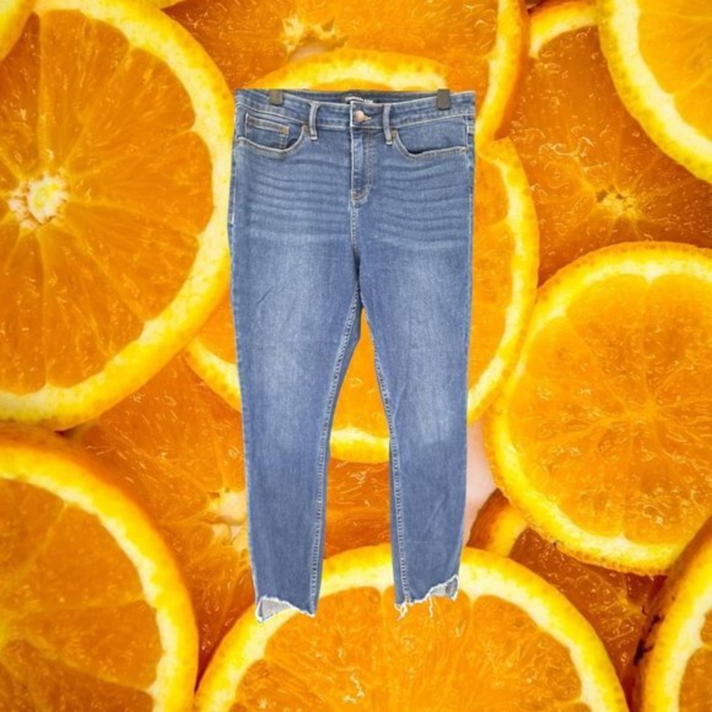 Calvin Klein High Rise Jeans with Raw Hem Size 30